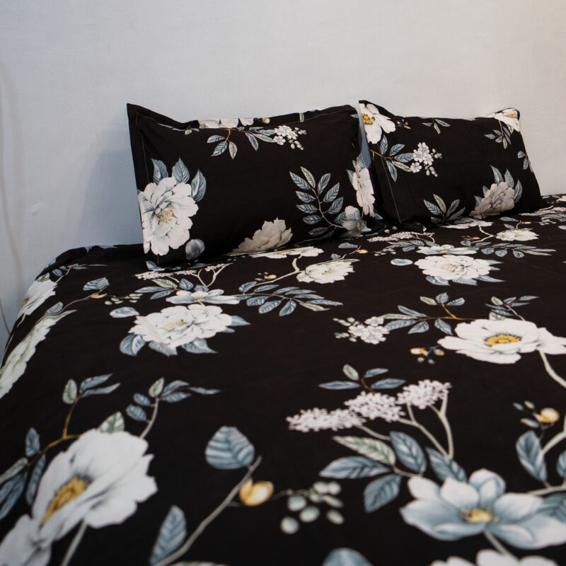 Cotton Floral Print Double Bedsheet with 2 Pillow Covers - Image 2