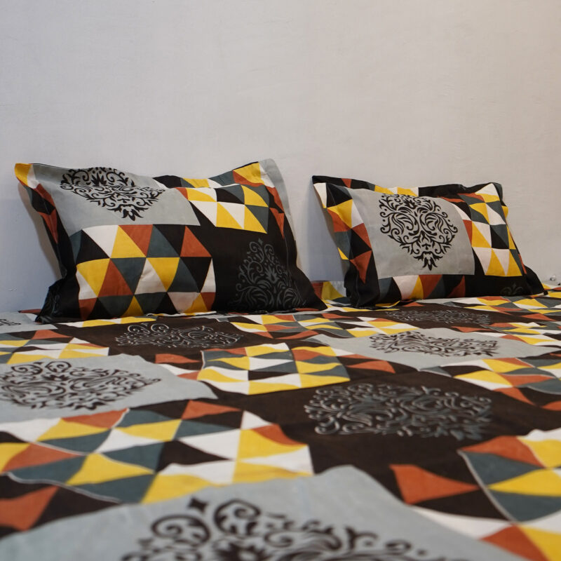 Premium Glace Cotton Bedsheet with 2 pillow covers - Image 2